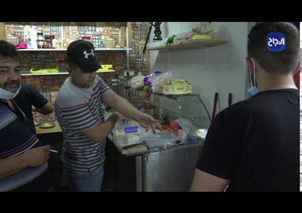 مشروع شبابي بافتتاح محل لبيع الكنافة على الحطب في بيتونيا