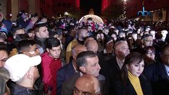 روابي تضيء شجرة عيد الميلاد