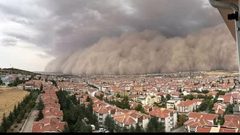 ‏عاصفة رملية مفاجئة تضرب العاصمة التركية أنقرة