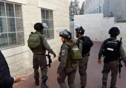 الاحتلال يداهم منزل احد المواطنين ويحطم محتوياته في جنين
