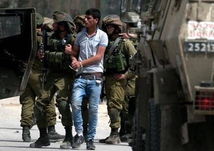 الاحتلال يعتقل شابا من مخيم جنين