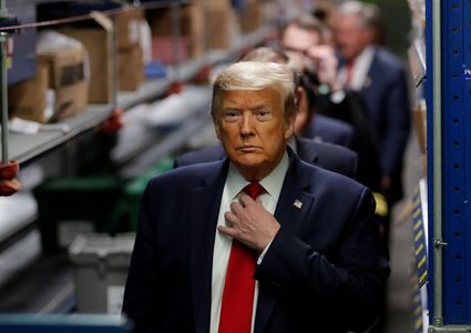 ترامب: بطاقات الاقتراع البريدية الخاصة بالانتخابات المقبلة "فوضى"