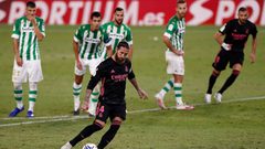 راموس يهدي ريال مدريد أول انتصار في الليجا على بيتيس