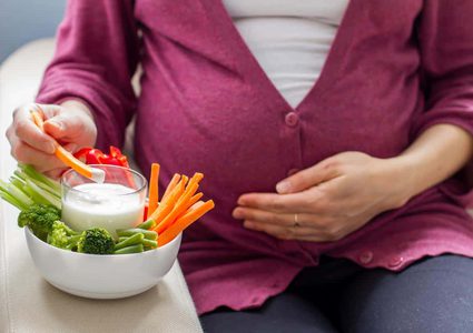 ما هي خطورة تناول الحامل ما ترغب به فقط خلال الحمل ؟