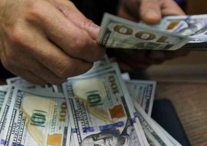 الدولار يعاود الصعود ويحقق أفضل أداء أسبوعي