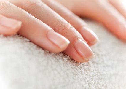 طبيب: الأظافر يمكن أن تكشف عن الإصابة بالسرطان