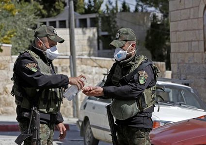 نابلس: الشرطة تنظم نشاط توعوي بعنوان "الطريق إلى المدرسة"