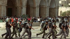 حماس والجهاد تؤكدان المقاومة في ذكرى اندلاع انتفاضة الأقصى