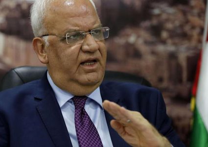 عريقات: أبو الغيط لم يعد مؤتمنا على الجامعة العربية