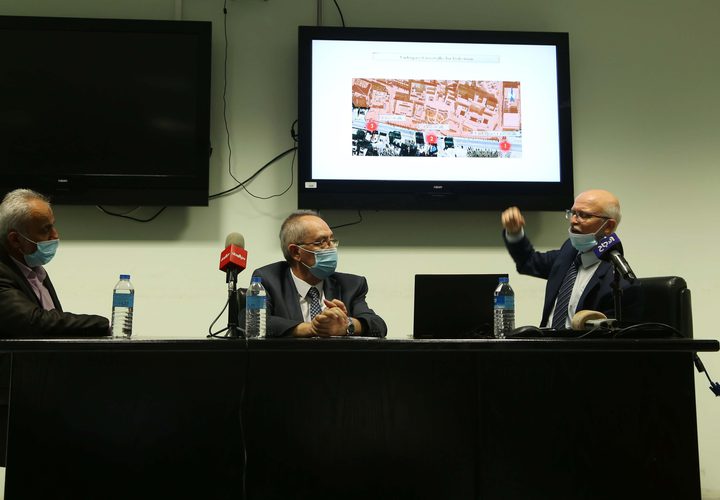 أ.د ماهر النتشة رئيس جامعة النجاح يستعرض جهود الجامعة مع الجهات المختصة لحل أزمة المواصلات قبالة الجامعة ، بعد الحادث المؤسف الذي أودى بحياة الطالبة دنيا خالد أول أمس.