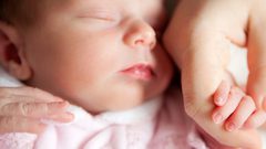 دراسة: حليب الأم يحمي الطفل من خطر فيروس كورونا