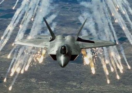 نتنياهو يهدد بتوجيه ضربة استباقية إلى إيران