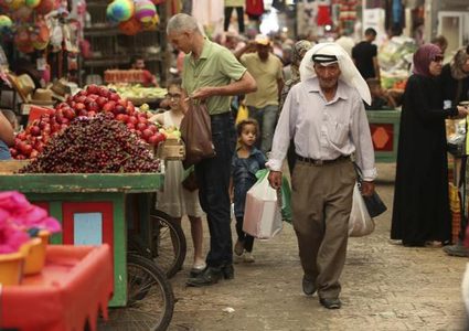 أسواق الضفة تعاني من موت سريري بحاجة لإنعاش