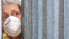 دراسة: الهذيان والارتباك أبرز أعراض إصابة كبار السن بفيروس كورونا