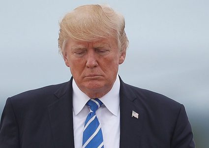 خبيرة: ترامب يعاني من فيروس قاتل وحكومة أمريكا تواجه أخطر لحظاتها