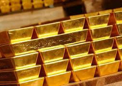 الذهب يربح أكثر من 1%