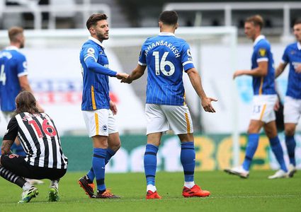 ايفرتون يخطف صدارة البريميرليغ بفوز رابع على التوالي ضد برايتون