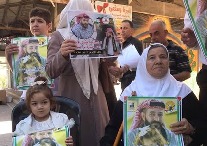 زوجة الأسير الأخرس تطالب بالتدخل الجاد لإنقاذ حياته