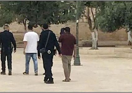 القدس: الاحتلال يعتقل اثنين من حراس مقبرة باب الرحمة