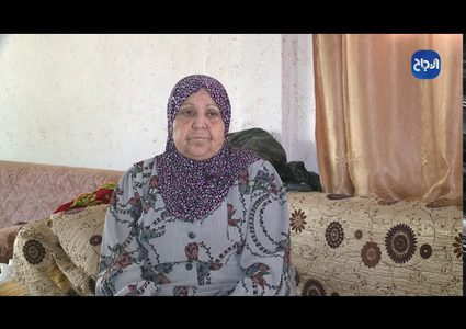 الحاجة سميرة زبيدية من محافظة سلفيت تبدع بصناعة القش التقليدي