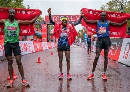 كيتاتا الاثيوبي ينال لقب ماراثون لندن