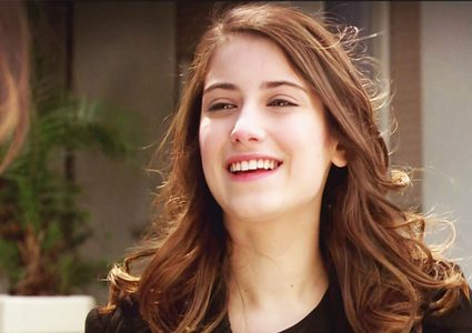 هازال كايا تحتفل بعيد ميلادها الثلاثين بطريقة مميزة