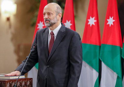 ملك الأردن يقبل استقالة حكومة الرزاز