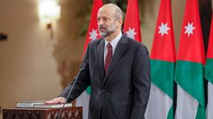 ملك الأردن يقبل استقالة حكومة الرزاز