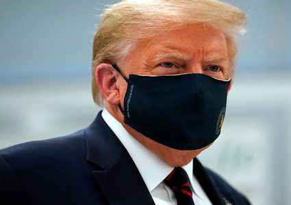 طبيب ترامب: الرئيس يحرز تقدما لكنه لم يتجاوز بعد مرحلة الخطر