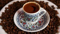 شرب القهوة قبل الفطور يصيبك بالعديد من الأمراض المزمنة