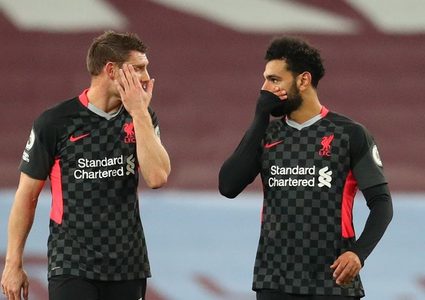 بعد الهزيمة المذلة كلوب يدافع عن حارس المرمى