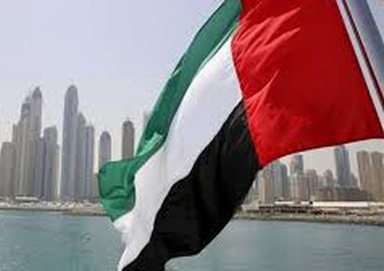 الإمارات تستأنف منح بعض تصاريح الدخول والعمل