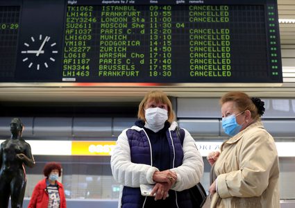 وتيرة ارتفاع إصابات كورونا قد تدفع روسيا لإغلاق حدودها مجددا