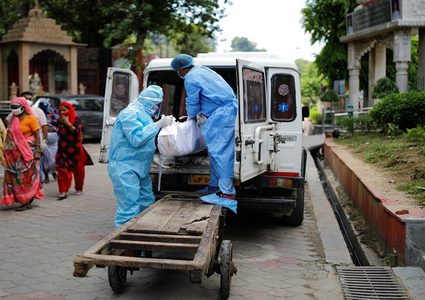 أكثر من 900 وفاة و75 ألف اصابة جديدة بفيروس كورونا في الهند