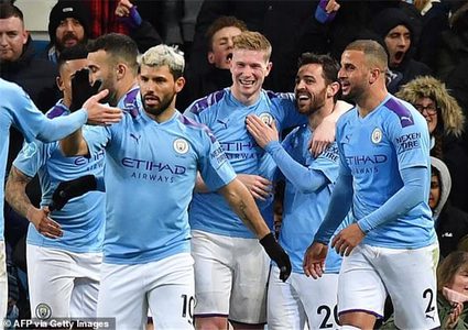 12 مليونا تفصل بين عرض برشلونة وطلب مانشستر سيتي