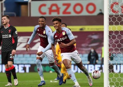 سخرية لخسارة ليفربول أمام مضيفه أستون فيلا