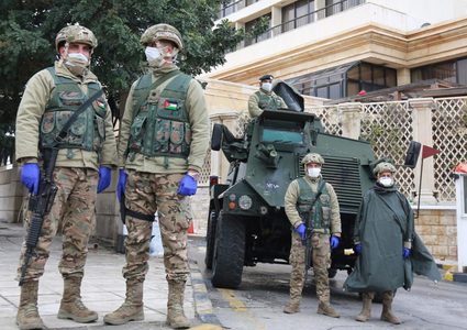 نشر عناصر الجيش في مدن الأردن بسبب التفشي الكبير لكورونا