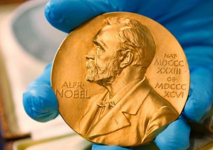 3 علماء يفوزون بجائزة نوبل للطب