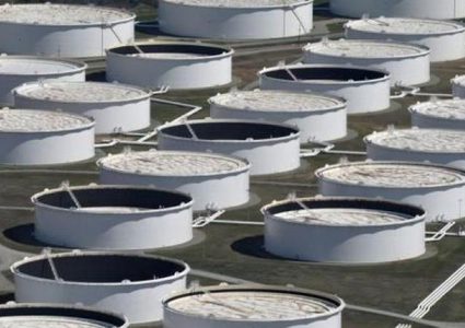 تراجع النفط بعد بيانات مخزونات الخام الأمريكية