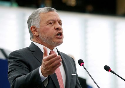 العاهل الأردني يكلف "بشر هاني الخصاونة" بتشكيل حكومة جديدة