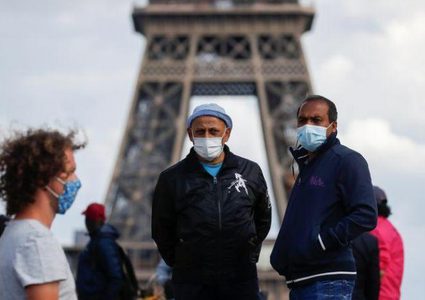 فرنسا: تسجيل أعلى حصيلة إصابات يومية بكورونا منذ بدء الجائحة
