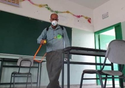 إغلاق مدرستين في الخليل بسبب كورونا