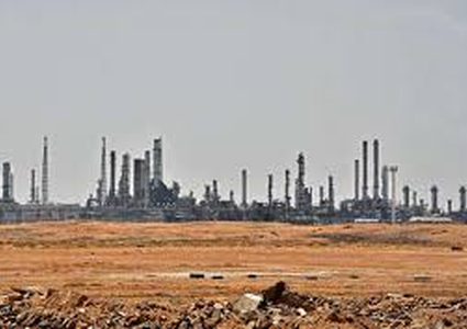 السعودية ترفع أسعار النفط