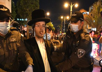 شاهد مواجهات شرطة الاحتلال مع الحريديم بسبب كورونا