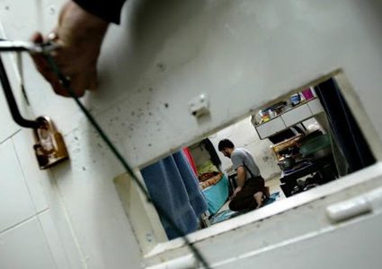 هيئة الاسرى: الاحتلال يوافق على إدخال أموال "الكانتينا" للأسرى