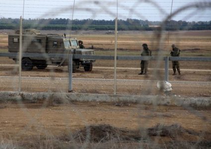 اعتقال فلسطيني بزعم أنه تسلل من شمال قطاع غزة