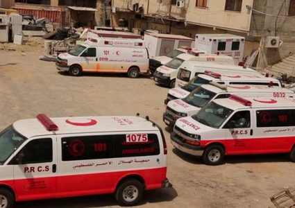 الصحة تتسلم 3 سيارات اسعاف من كوريا الجنوبية وأدوات طبية من روسيا