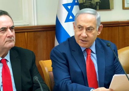 كاتس يهاجم نتنياهو بسبب سوء إدارة أزمة كورونا