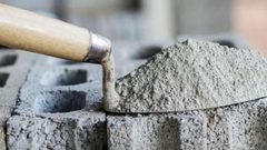 شركة عراقية تعطي موظفيها "الإسمنت" بدلا من الرواتب !