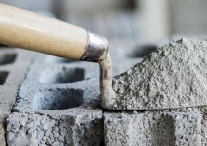 شركة عراقية تعطي موظفيها "الإسمنت" بدلا من الرواتب !